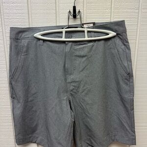 Refined Matter Men’s Sz 32 Shorts NWT NEW Gray Textured Perf Short 9” Inseam